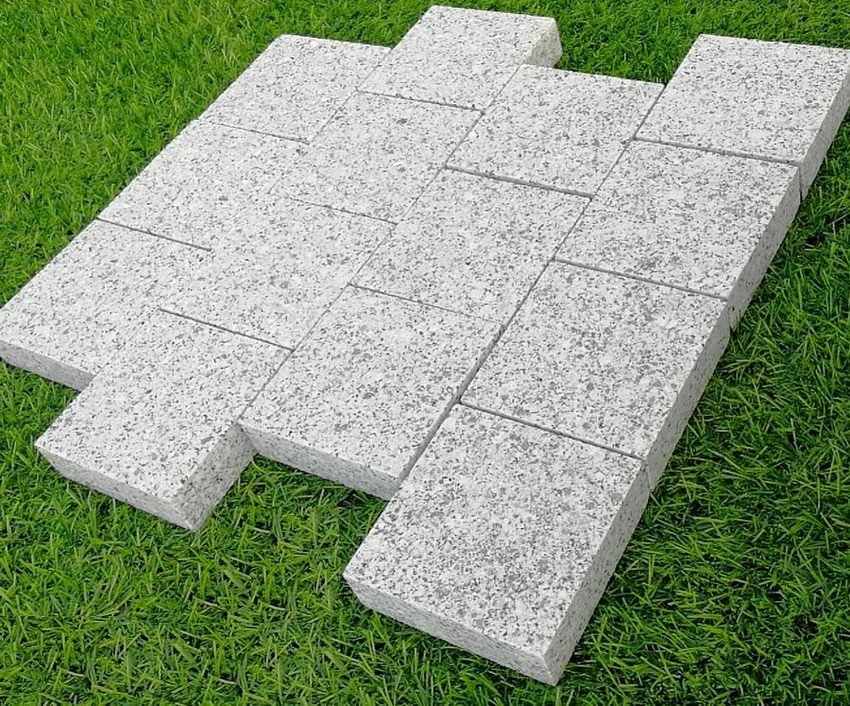 Edging Stones, Paving Edging, Silver Granite Setts 100x100x30mm £39.69/m2 - Image 3