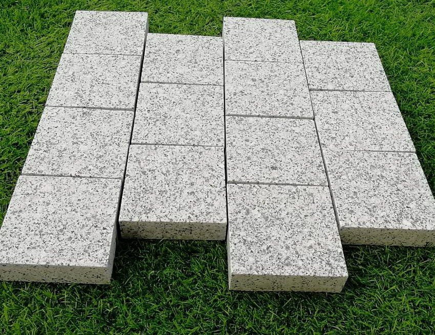 Edging Stones, Paving Edging, Silver Granite Setts 100x100x30mm £39.69/m2 - Image 5
