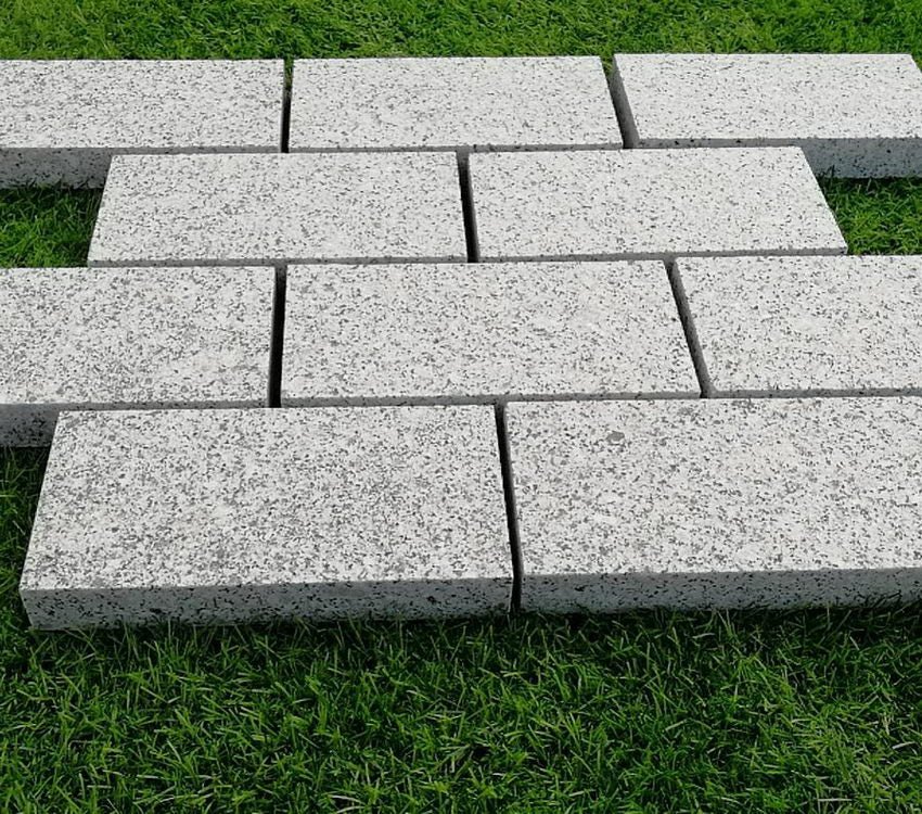 Edging Stones, Paving Edging, Silver Granite Setts 200x100x30mm £49.99/m2 - Image 5