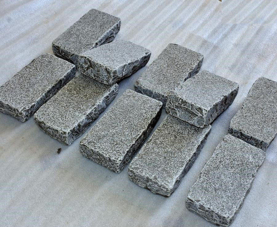Tandur Grey Limestone Setts & Cobbles 200 x 100 x 50 £42.69/m2 - Image 4