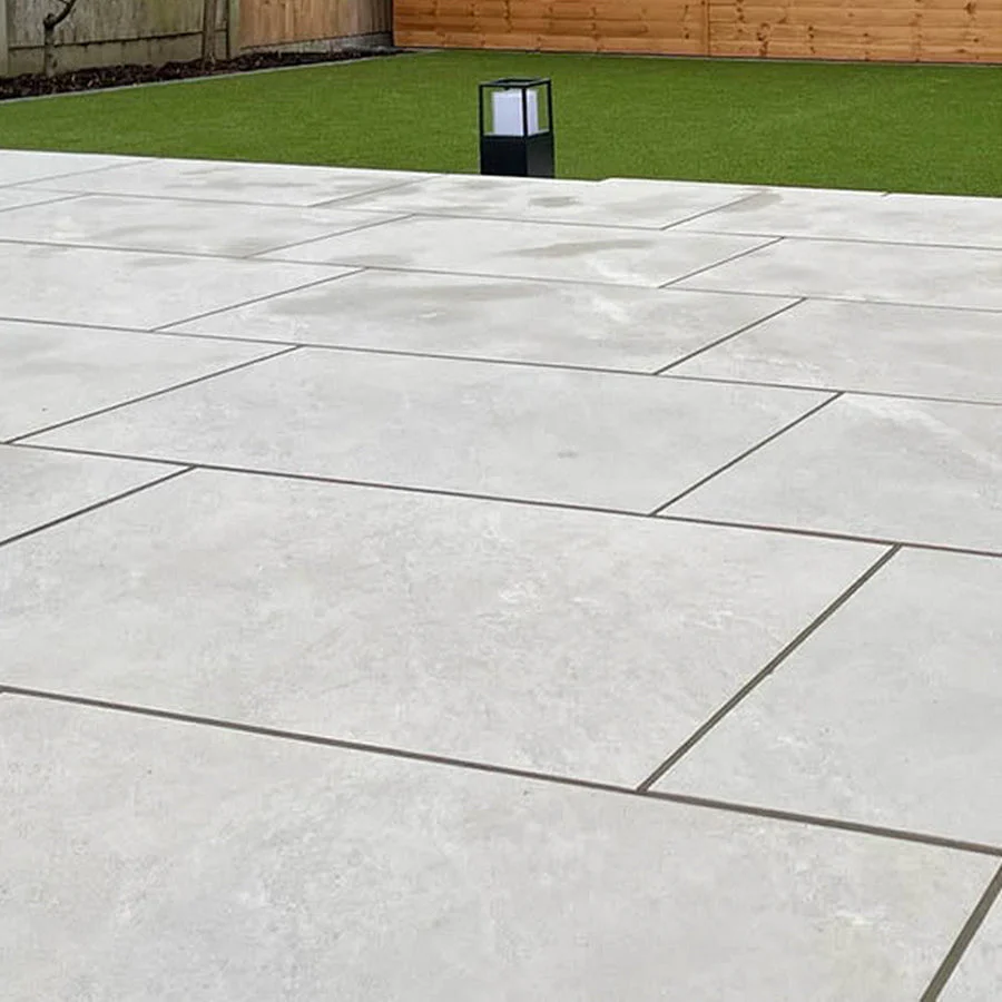 Himalayan White Porcelain Paving Slabs 900x600x20mm £20.89/m2 - Image 2