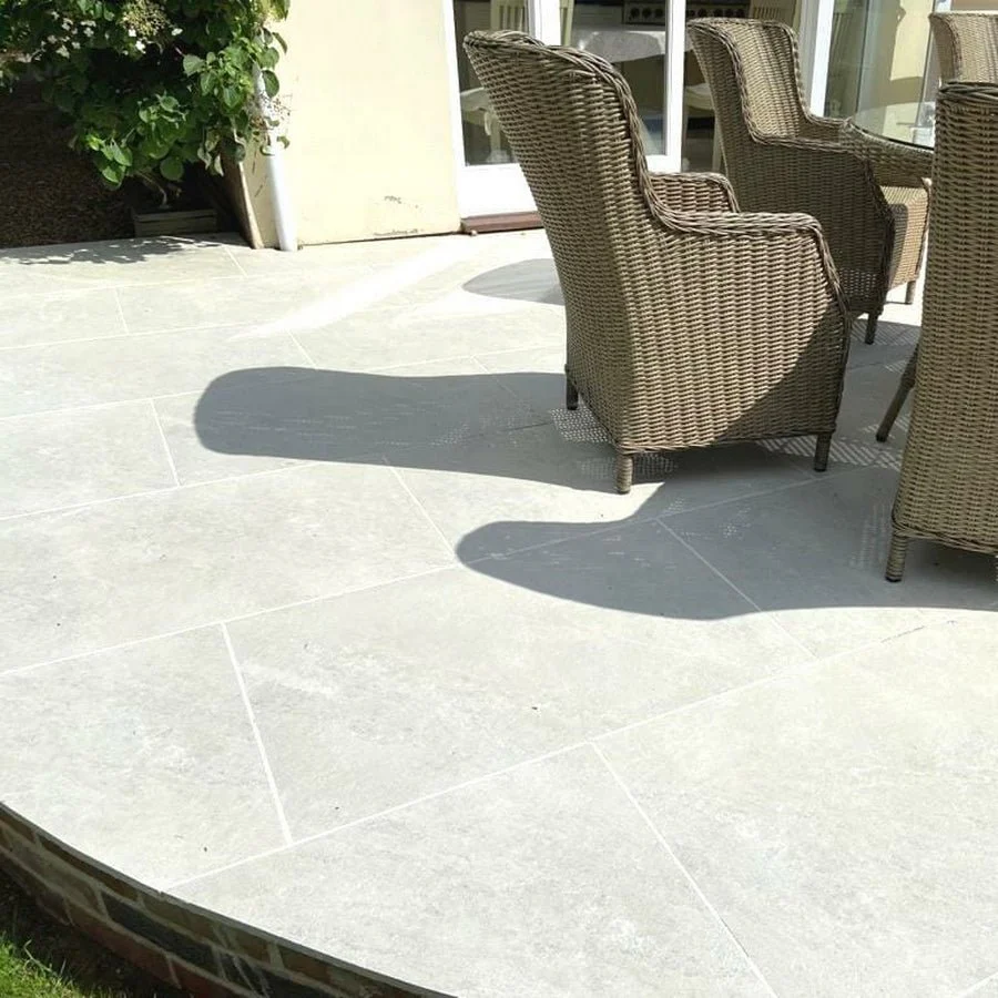 Himalayan White Porcelain Paving Slabs 900x600x20mm £20.89/m2 - Image 3