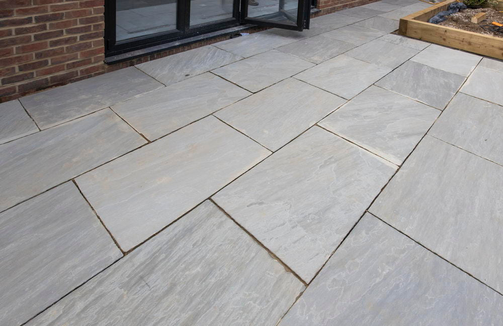 Kandla Grey Indian Sandstone Paving Slabs, Light Grey 900x600 22mm £22.95/m2 - Image 4