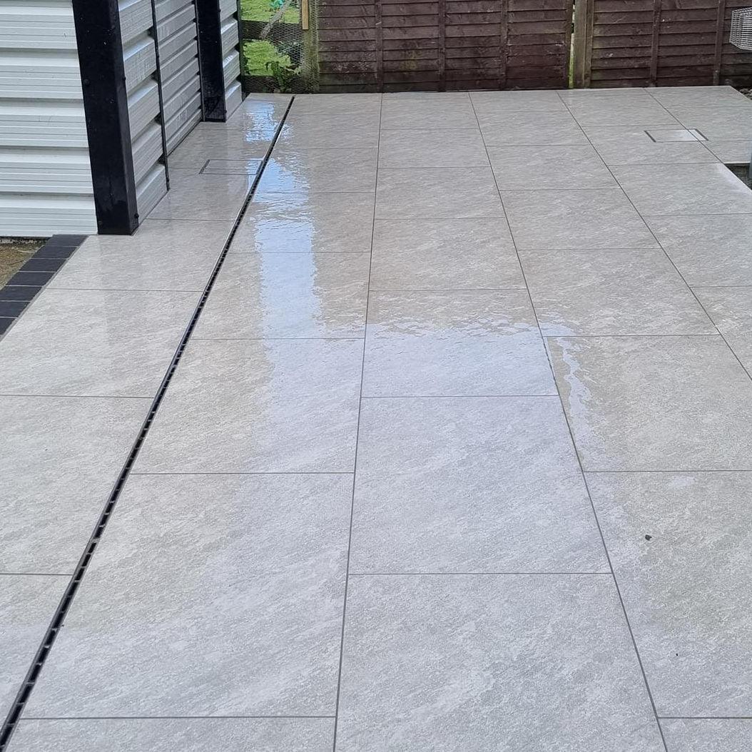 Quartz Grey Porcelain Paving Slabs 900x600x20 £20.00/m2 - Image 2