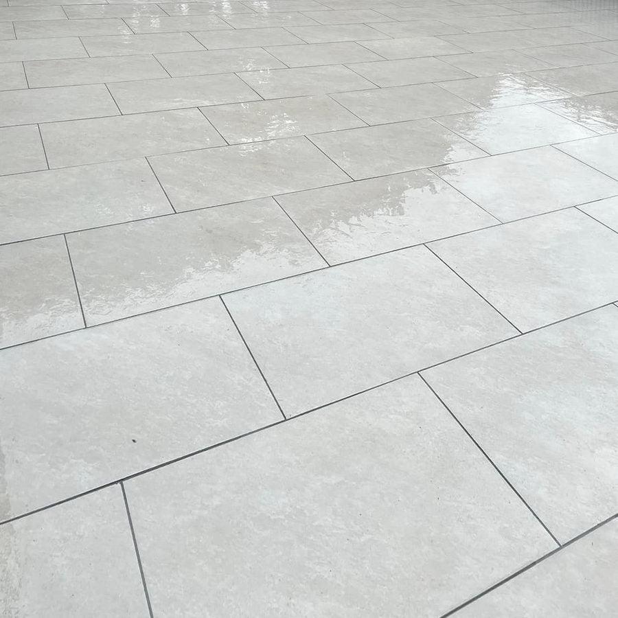 Quartz White Porcelain Paving Slabs 900x600x20mm £20.89/m2 - Image 4