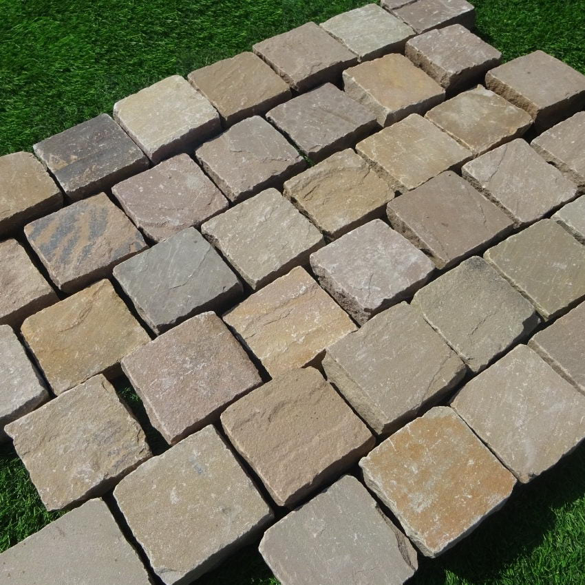 Raj Green Indian Sandstone Setts & Cobbles 100 x 100 x 50mm, £44.69/m2 - Image 4