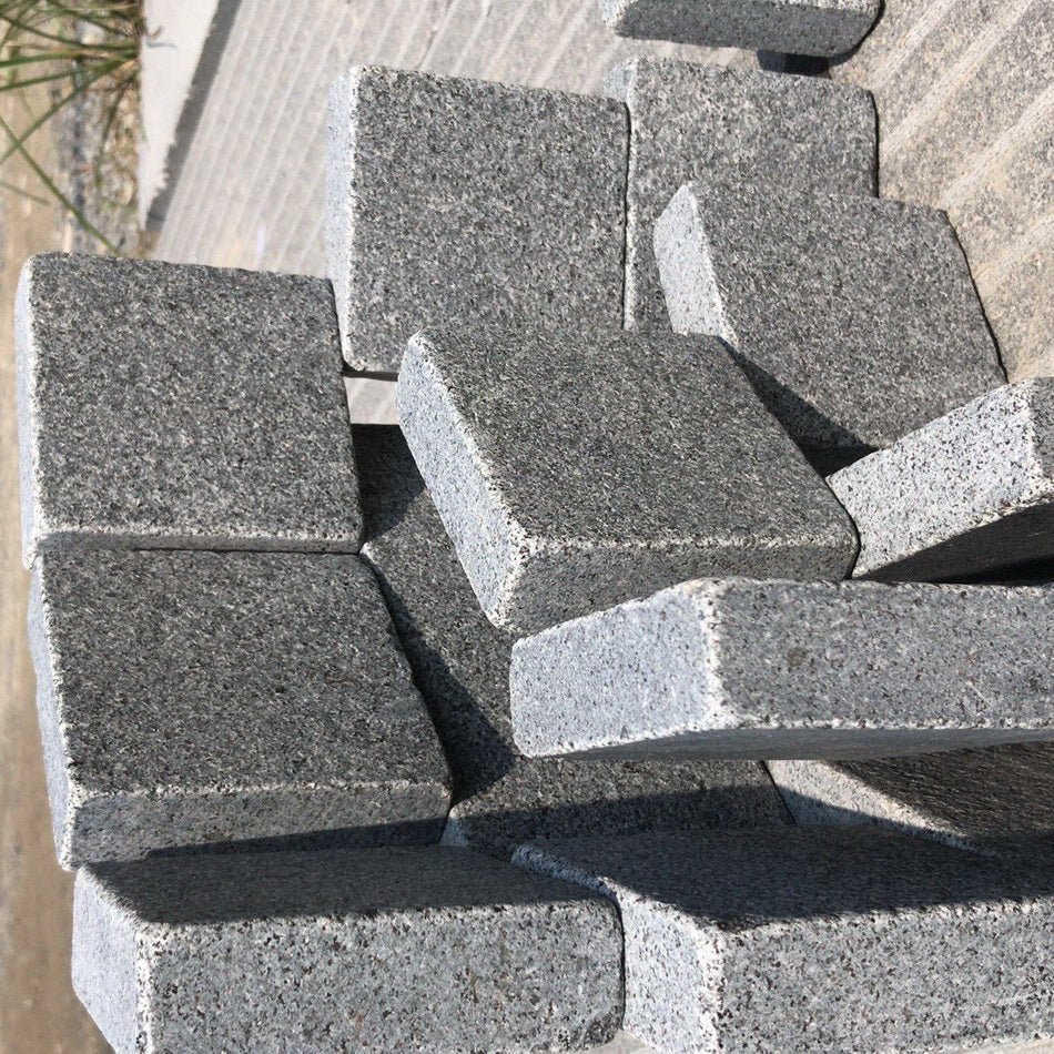 Tumbled Granite Setts, Paving Edging, Blue Black Cobbles 100x100x30mm £45.59/m2 - Image 3