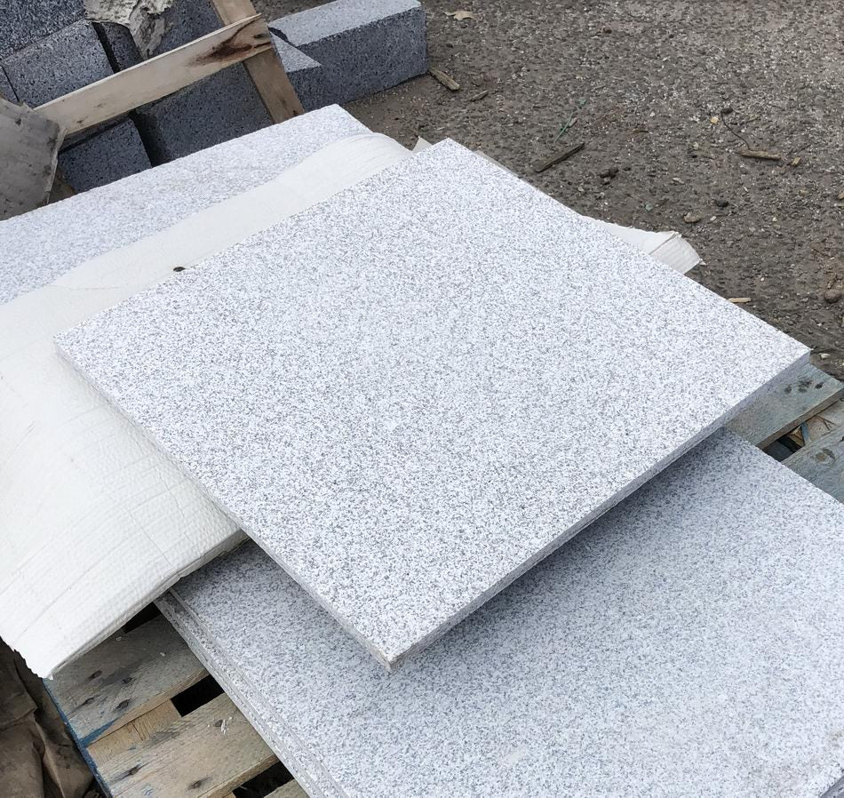 Glacier Ice Granite Paving, Silver Grey 600 x 600 x 25mm £30.00/m2 - Image 4