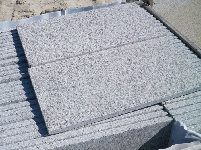 Silver Grey Granite Plank Paving Linear Light Grey 900 x 200 £25.19/m2 - Image 3