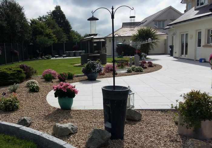 Silver Grey Granite Plank Paving Linear Light Grey 900 x 200 £25.19/m2 - Image 4