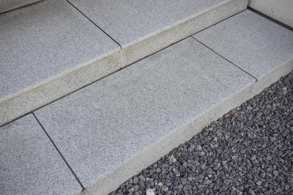 Silver Grey Granite Paving Slabs Light Grey 900 x 600 £23.69/m2 - Image 5