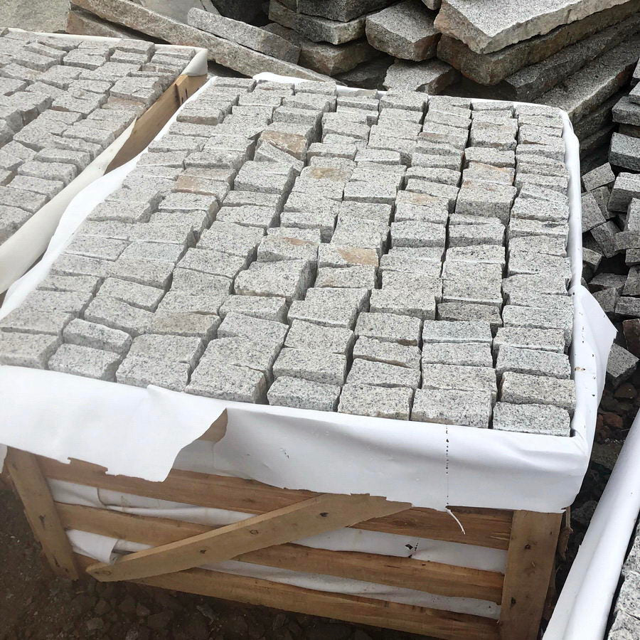 Granite Setts Cobbles, Silver Grey Cropped 100 x 100 x 50mm £49.99/m2 - Image 6