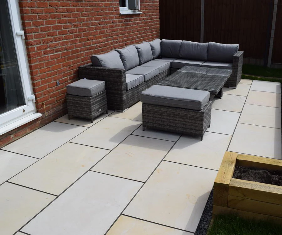 Smooth Mint Fossil Indian Sandstone Paving, Honed & Sawn 900x600 £25.39/m2 - Image 3
