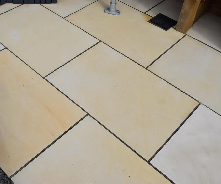 Smooth Mint Fossil Indian Sandstone Paving, Honed & Sawn 900x600 £25.39/m2 - Image 5